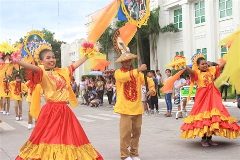 ANGAT: Tagalog.